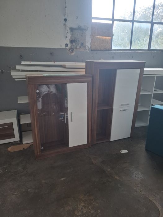 Vând mobila living si dressing