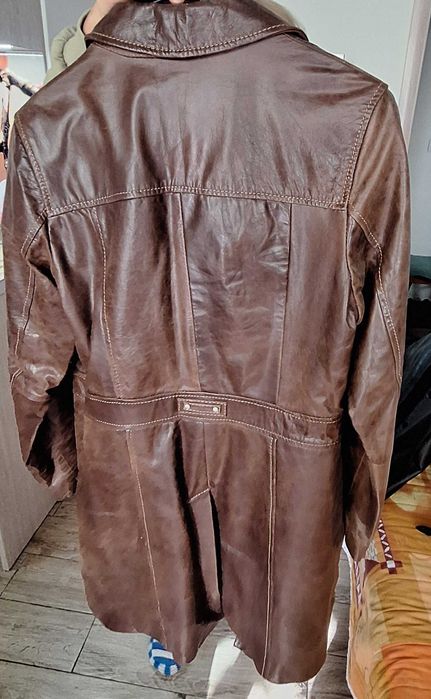 Кафяво кожено яке