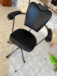Кресло женского парикмахера (аёл сартарош креслоси)