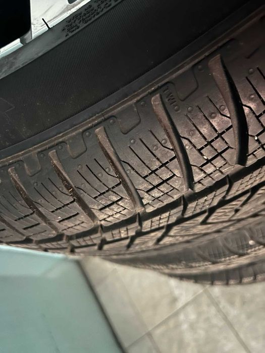 Комплект зимни гуми с джанти BMW X7/G07