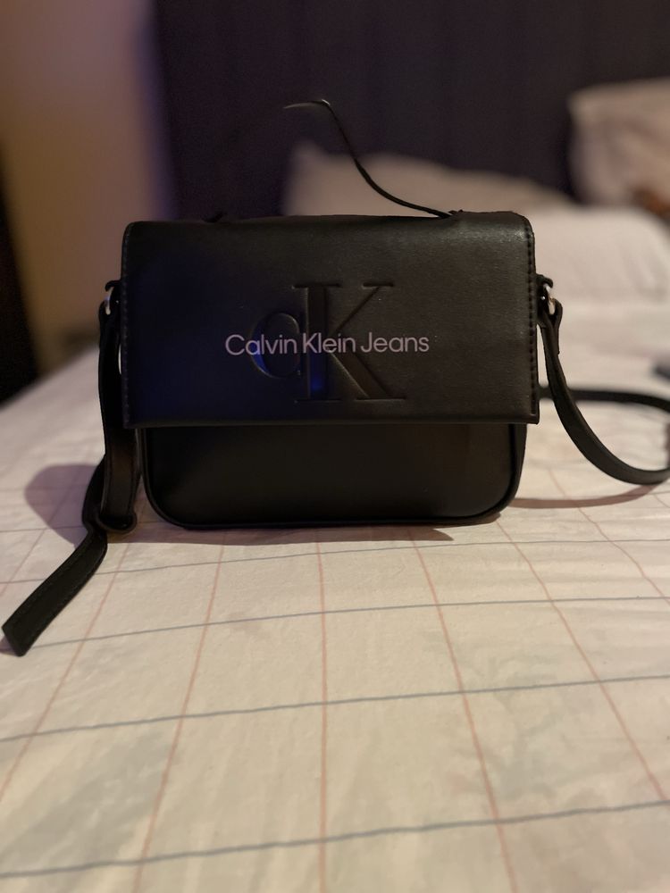 Дамска чанта Calvin Klein Jeans