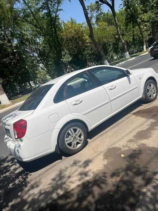Продаю автомат Lacetti 2011 г