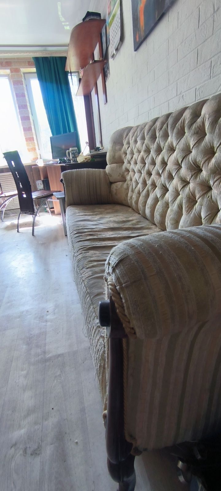 Продам диван  и кресла