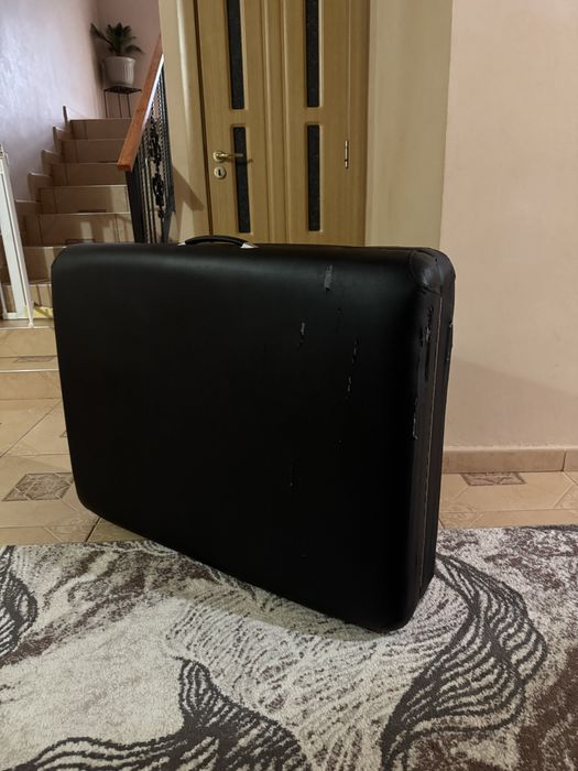 Pat pentru masaj sau gene