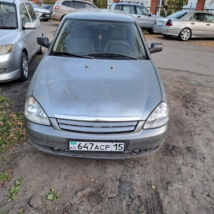 Продам автомобиль приора 950 тыс без торга