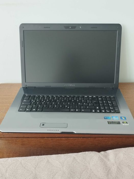 Геймърски - Medion 17,3" Intel i5, 6GB Рам, Nvidia 555M, SSD+HDD