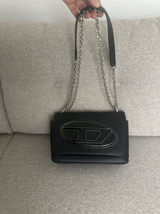 Черна кожена чантичка Diesel