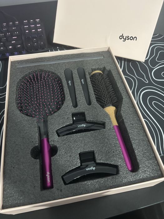 Dyson Gift Box - Set Cadou in culoarea Dyson Pink