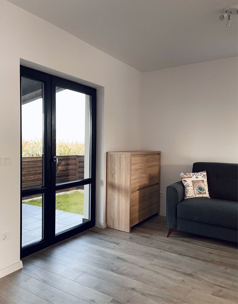 Casă de inchiriat duplex Ipotești Suceava cartier privat