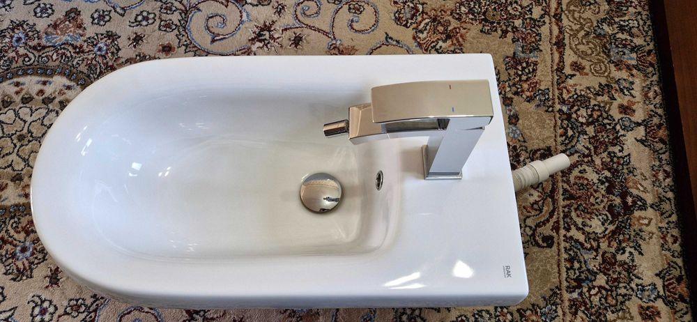 Биде   RAK  Альпийский белый