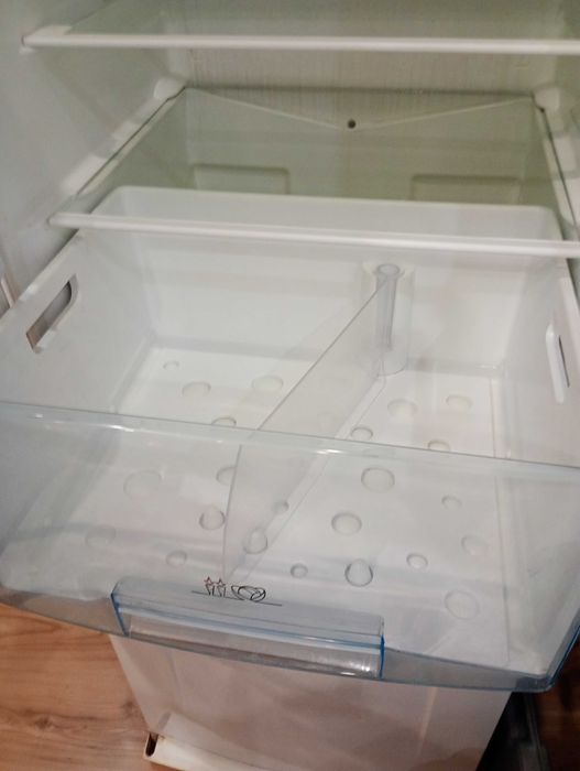 Хладилник Електролукс на части