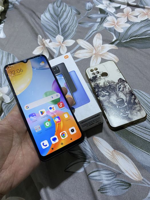 В продаже Redmi 10C.