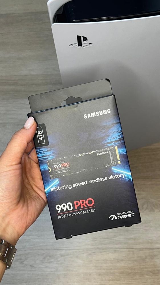 SSD Samsung 990 Pro на PS5 на 4TB