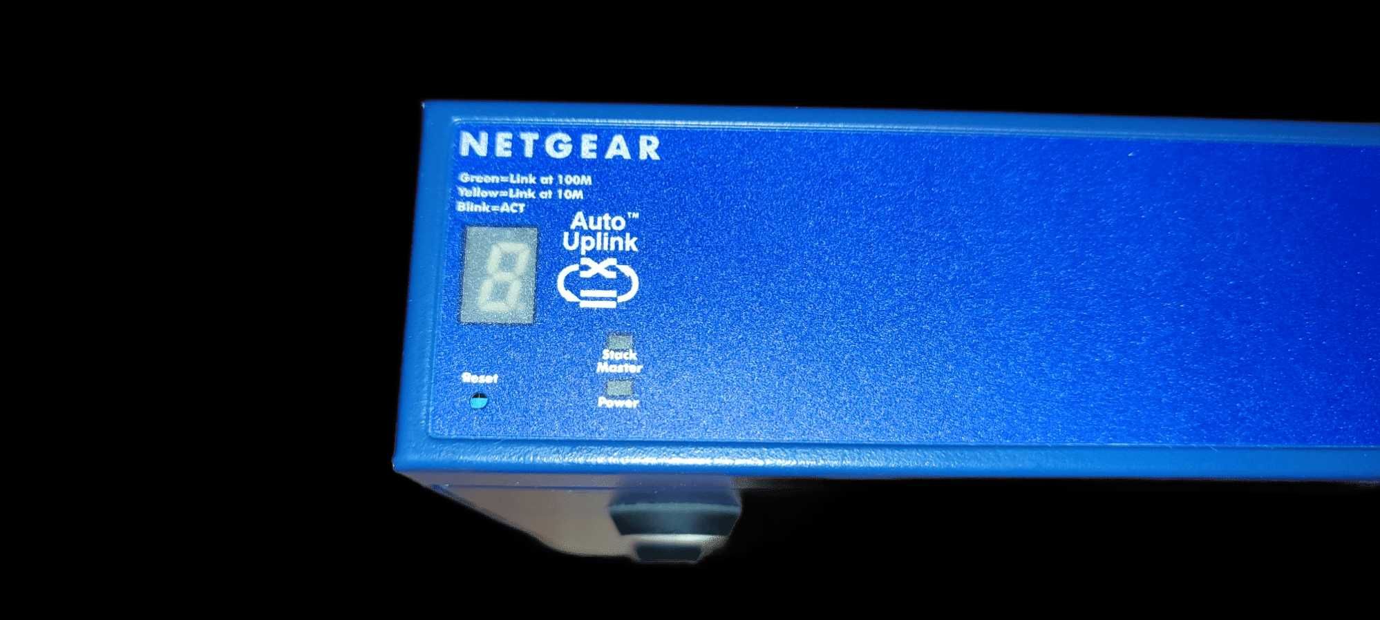Switch Netgear ProSafe FS728TS 24+4ports Switch