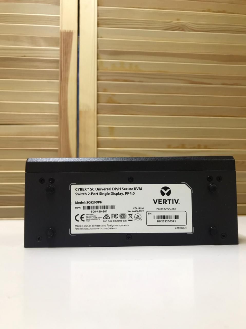 VERTIV Cybex™ SC820DPH KVM-переключатель(switch)