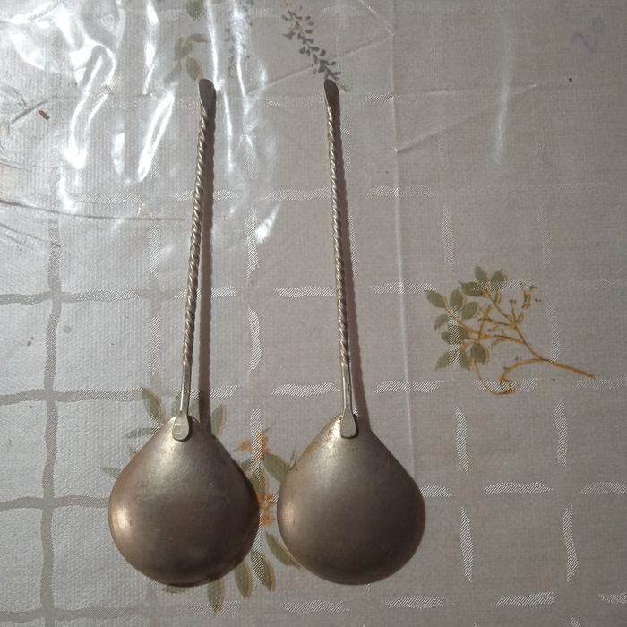 Мельхиоровые ложки.