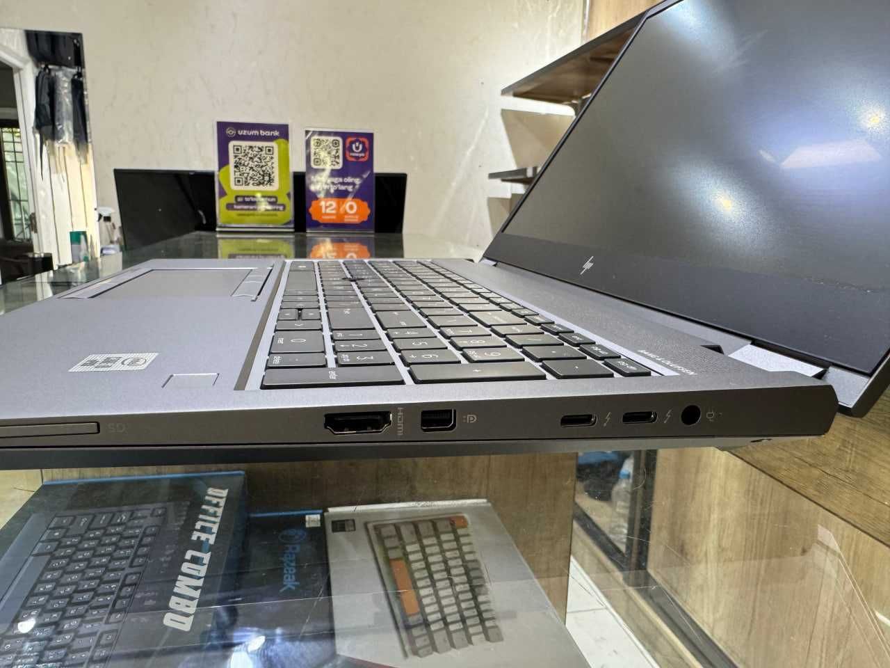 HP ZBook 15 Intel Core i9-10885H озу16гб 1T ssd Nvidio Quadro RTX 3000