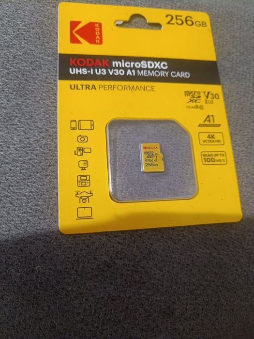 Cadou pentru cei dragi memorie externă microSD 256GB sigilată Kodak