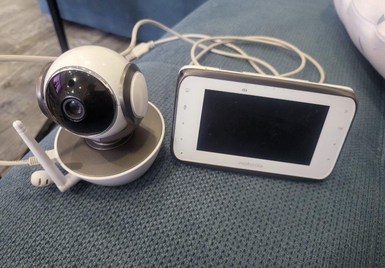 Бебефон Motorola MBP85
