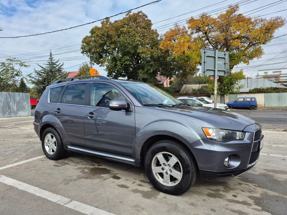 Mitsubishi Outlander Primul proprietar din România, stare tehnică buna