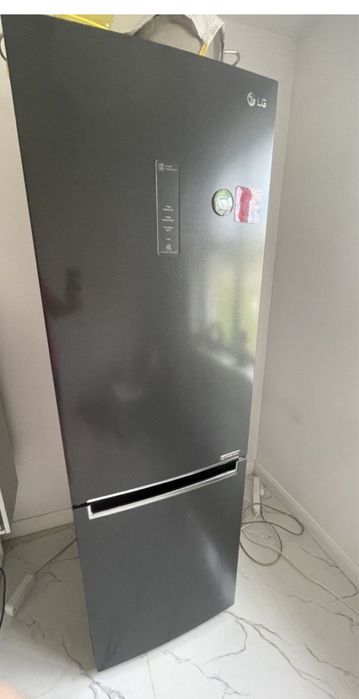 продам холодильник LG