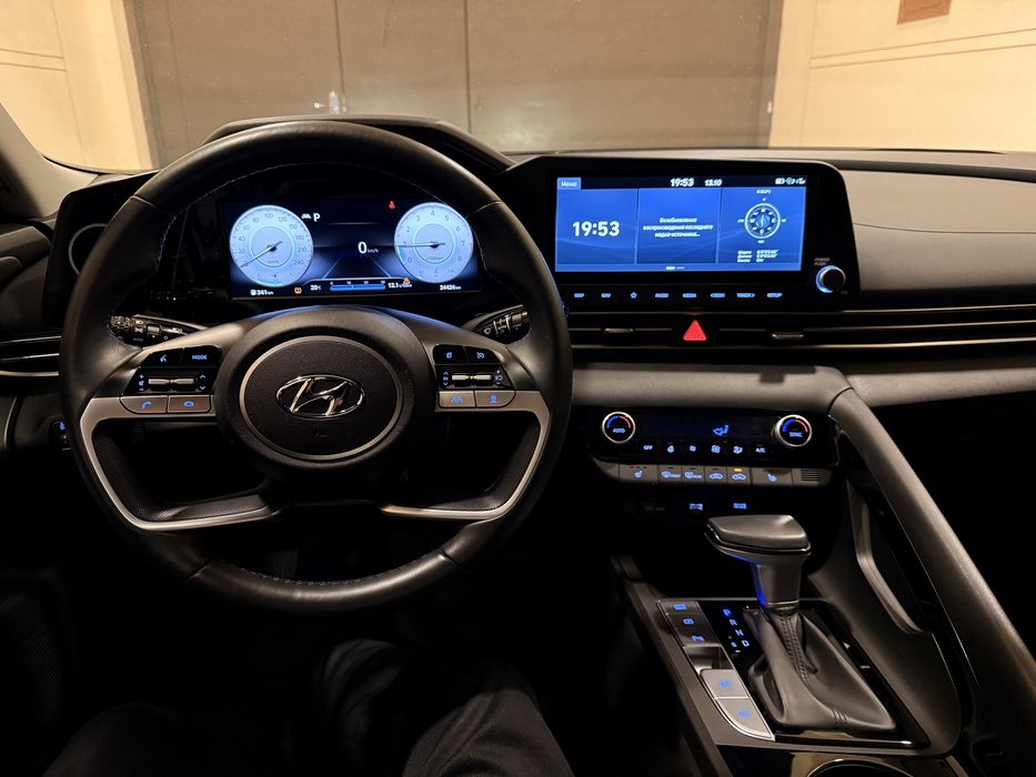 Hyundai Elantra 2022 2.0