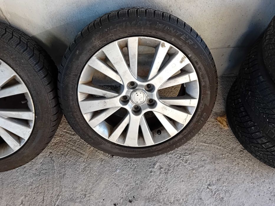 Алуминиеви джанти със зимни гуми за Мазда 6 215/50/17