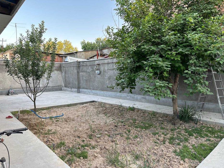 Продается участок 5,5 соток на Мирабадском районе.