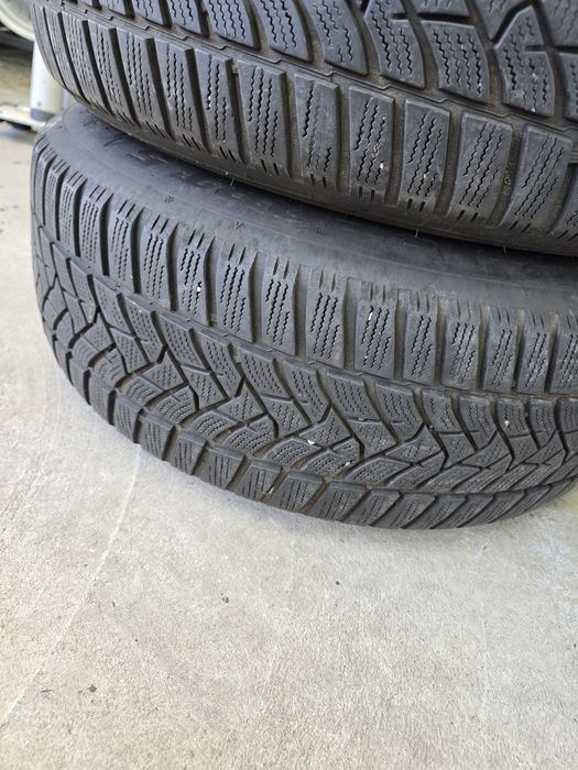 2 Броя Гуми 215/60/16 Dunlop 6mm