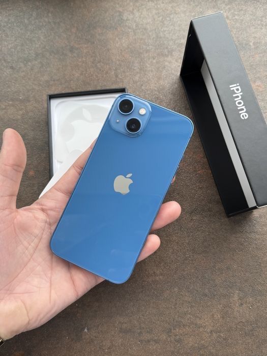 Продам Айфон 13 в идеали