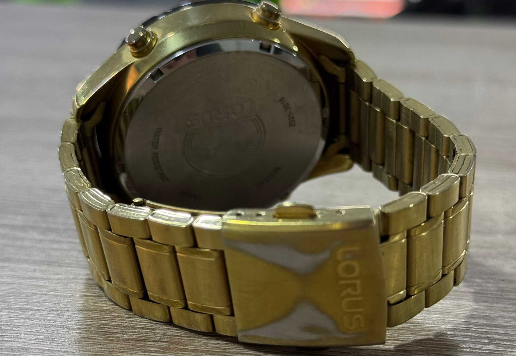 Часовник  Lorus RW646AX9