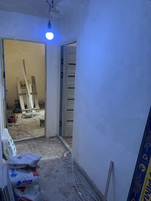 Продаётся 3-комнатная квартира недалеко от Food City.