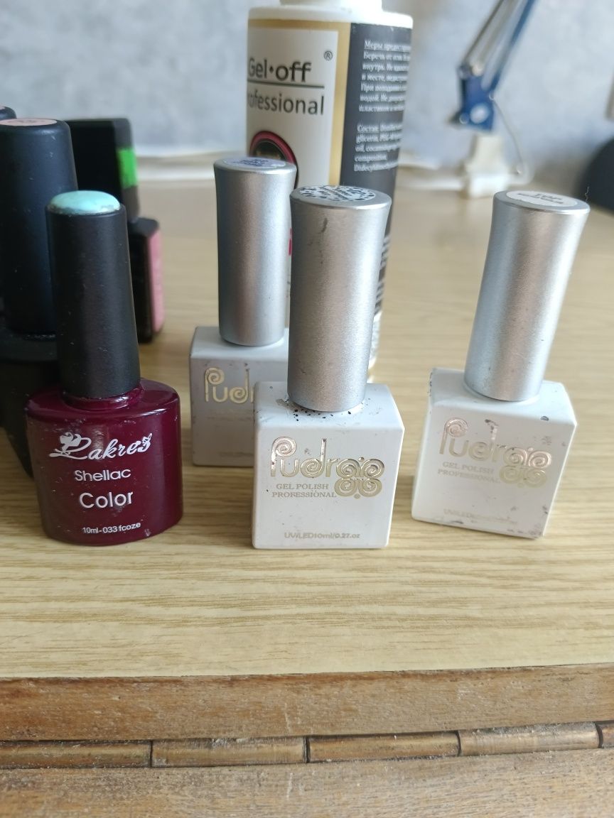 Продам гель лаки,базы,топ и тд(всего 30 шт)