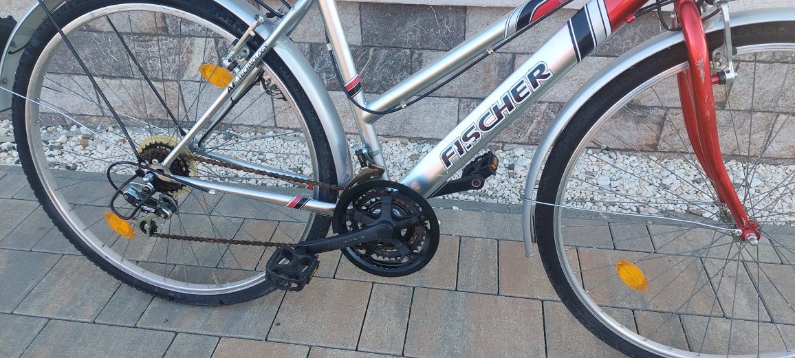 Vând Bicicleta Treking Roti 28 de oras Fischer Cadru Aluminiu