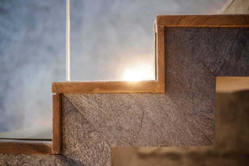 Светящийся Камень: Создайте Арт-Стену из Гибкого Оникс-Шпона!