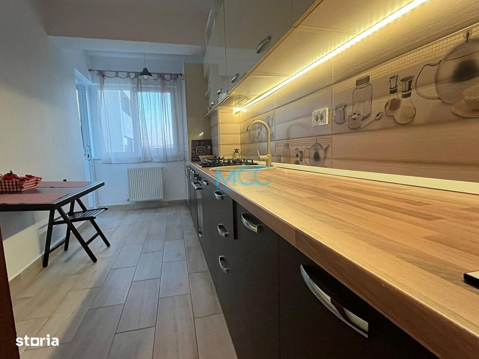 Inchiriez Apartament 2 Camere Intrare Rediu