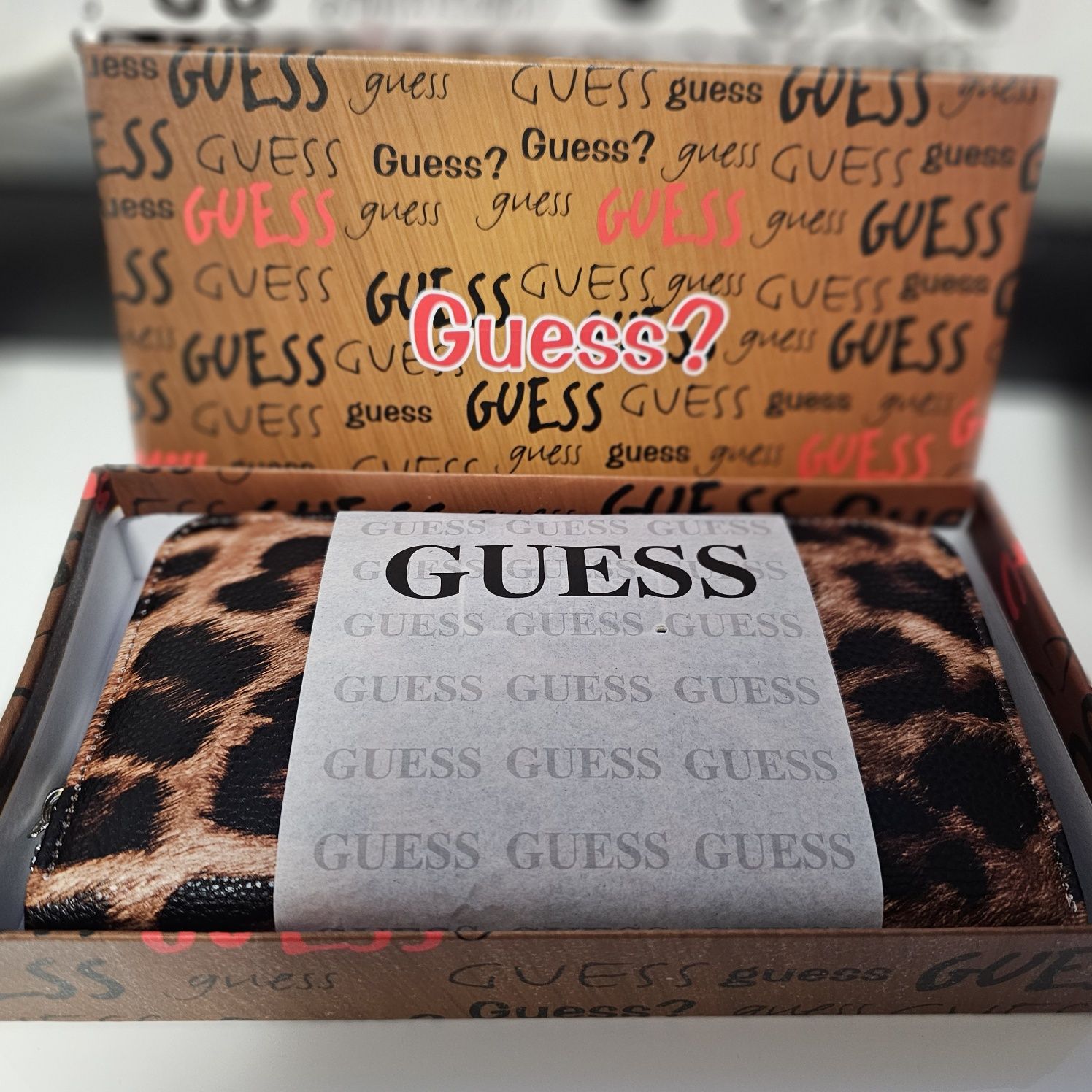 Portofel la cutie guess