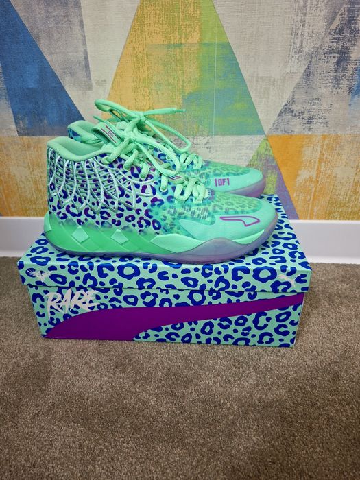 Puma MB.01 Alien Safari 

Purtați o singură dată, practi