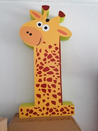 Girafa aniversară 1 an moț