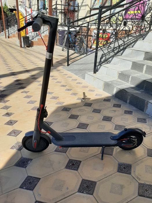 Электросамокат Е scooter