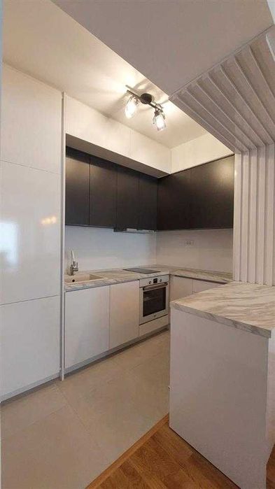 Дава се под наем Двустаен апартамент в Бургас, Възраждане - 50 кв.м за 295 € - Снимка #2