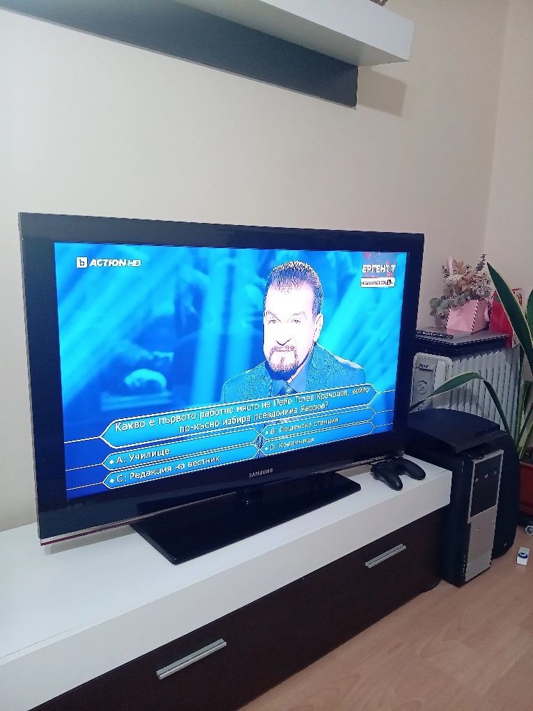 Телевизор SAMSUNG 40"