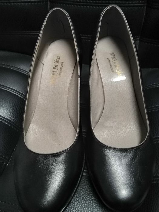 Pantofi din piele