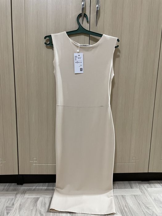 Платье - футляр (новое)