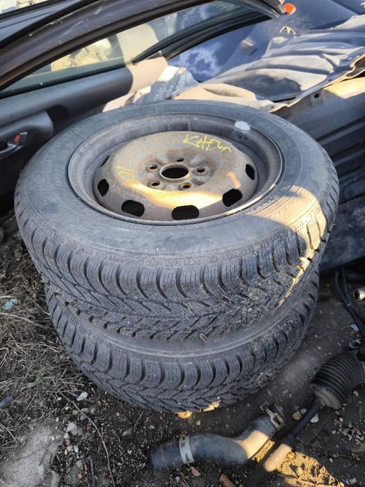 Гуми с джанти тойота 14ки