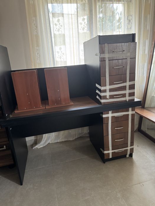 Продам два рабочих стола