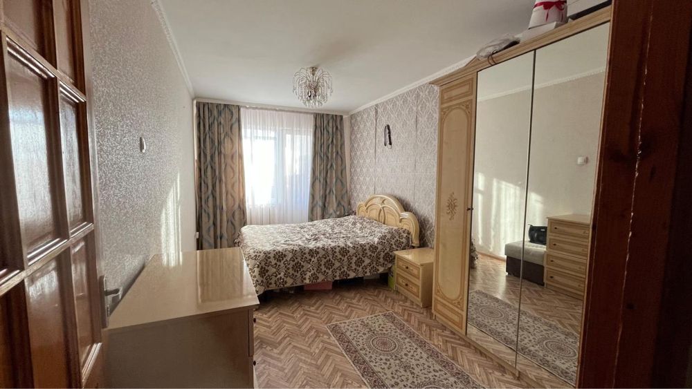 Продам 3-комнатную квартиру в центре