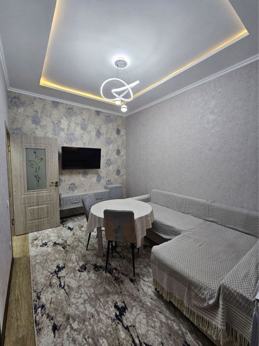 Квартира в элитном районе в новостройке . С евроремонтом мебелью