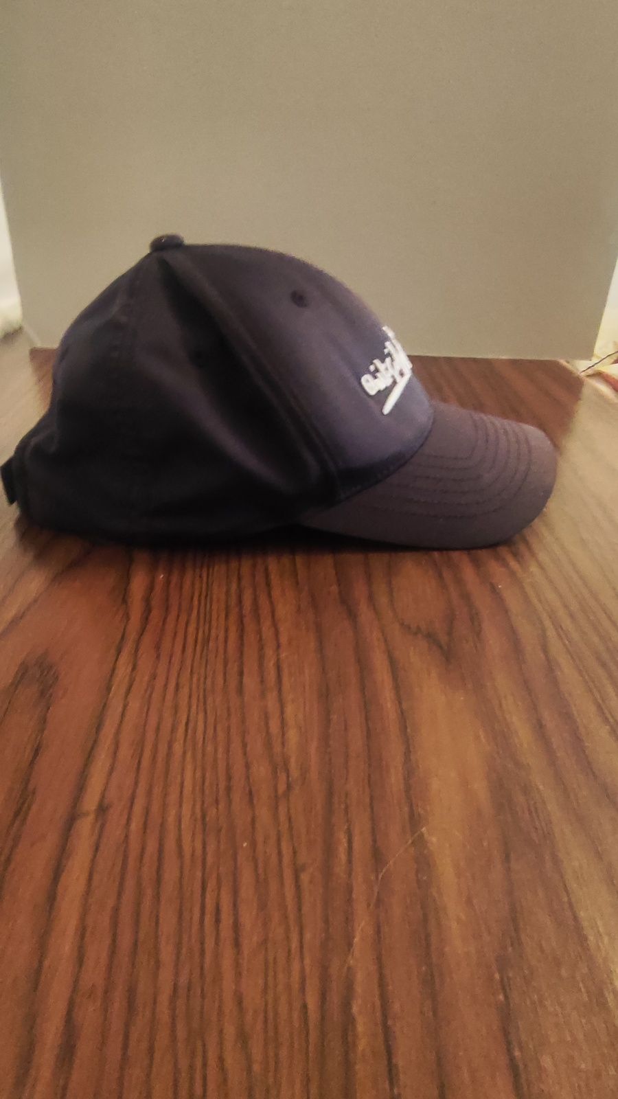 Шапки с козирка Adidas, Quiksilver