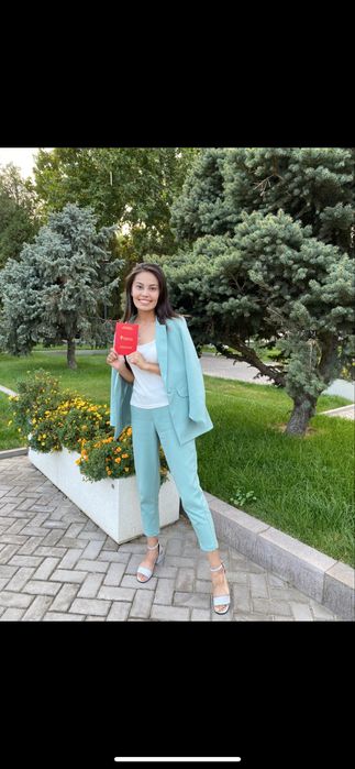 Двойка классная женская